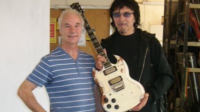 Luthier John Diggins of Jaydee Custom Guitars has passed away – Tony Iommi pays tribute