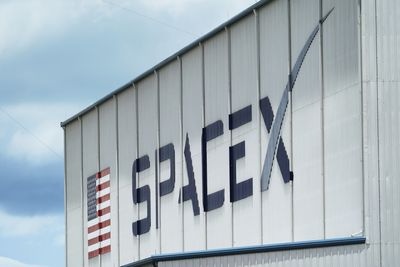 SpaceX Faces Labor Complaints over Firing Employees Critical of Musk