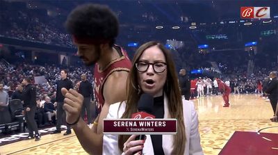 Cavs Reporter Didn’t Break Stride Dapping Up Player During Report, And NBA Fans Loved It
