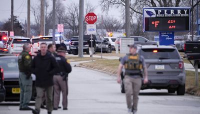 One student killed, five people wounded in Iowa school shooting