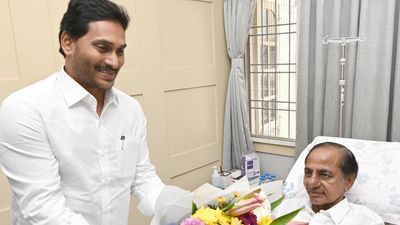 A.P. CM Jagan calls on KCR at his residence and spends two hours over lunch