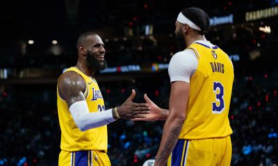 Where do LeBron James, Anthony Davis rank in first All-Star voting results?