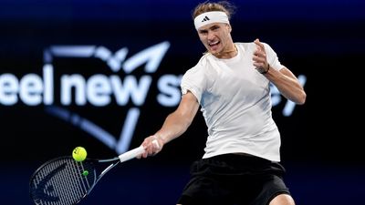 Zverev answers SOS call to put Germany into Cup final