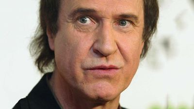 "The mugger stopped by the passenger door, took up the classic two-handed shooting position, took aim, and fired his gun": What happened when The Kinks' Ray Davies was shot in New Orleans