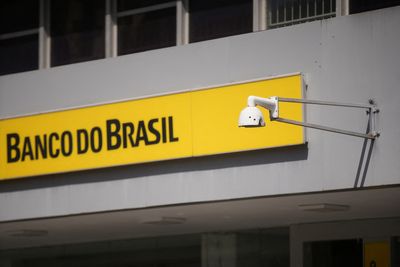 Brazil's Debt-to-GDP Ratio Climbs to 73.8%