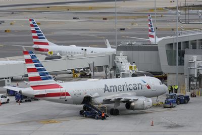 Unruly Passenger Punches Flight Attendant, Kicks Officer in Texas