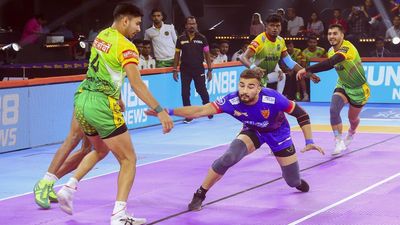 Dabang Delhi elbow out Patna Pirates in one-point PKL thriller