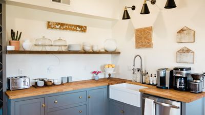 How to organize a small kitchen with too much stuff — 7 tips from professionals