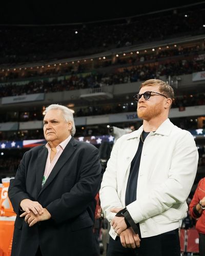 Canelo Alvarez pays tribute to mentor with heartfelt message