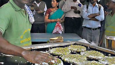 Crispy avare and avare flakes ice cream are new dishes at this year’s Avare Mela in Bengaluru