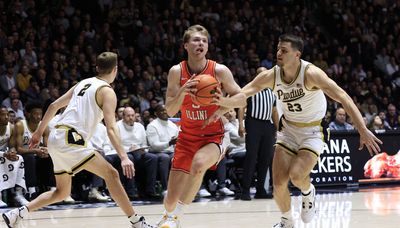 Zach Edey sits as Marcus Domask shines, but No. 1 Purdue holds on 83-78 against No. 9 Illinois