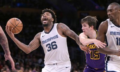 Lakers player grades: L.A. blows it against the Grizzlies