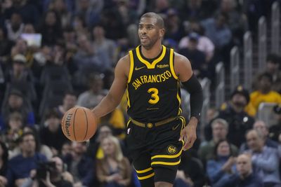 Warriors lose Chris Paul to fractured hand; Curry leads victory