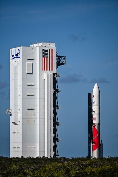 SpaceX Competitor, ULA, Will Launch Monday Carrying First U.S. Moon Lander Since Apollo