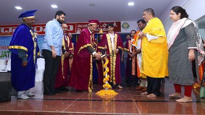 Improve technical and communication skills to face career challenges, APSCHE Vice-Chairman tells students