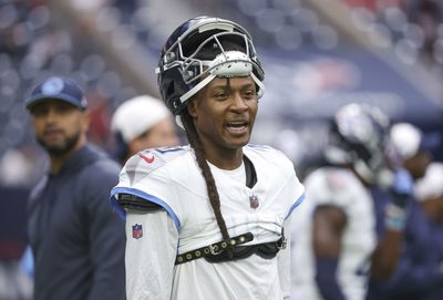 DeAndre Hopkins reflects on 1st season with Titans but isn’t ready to address future