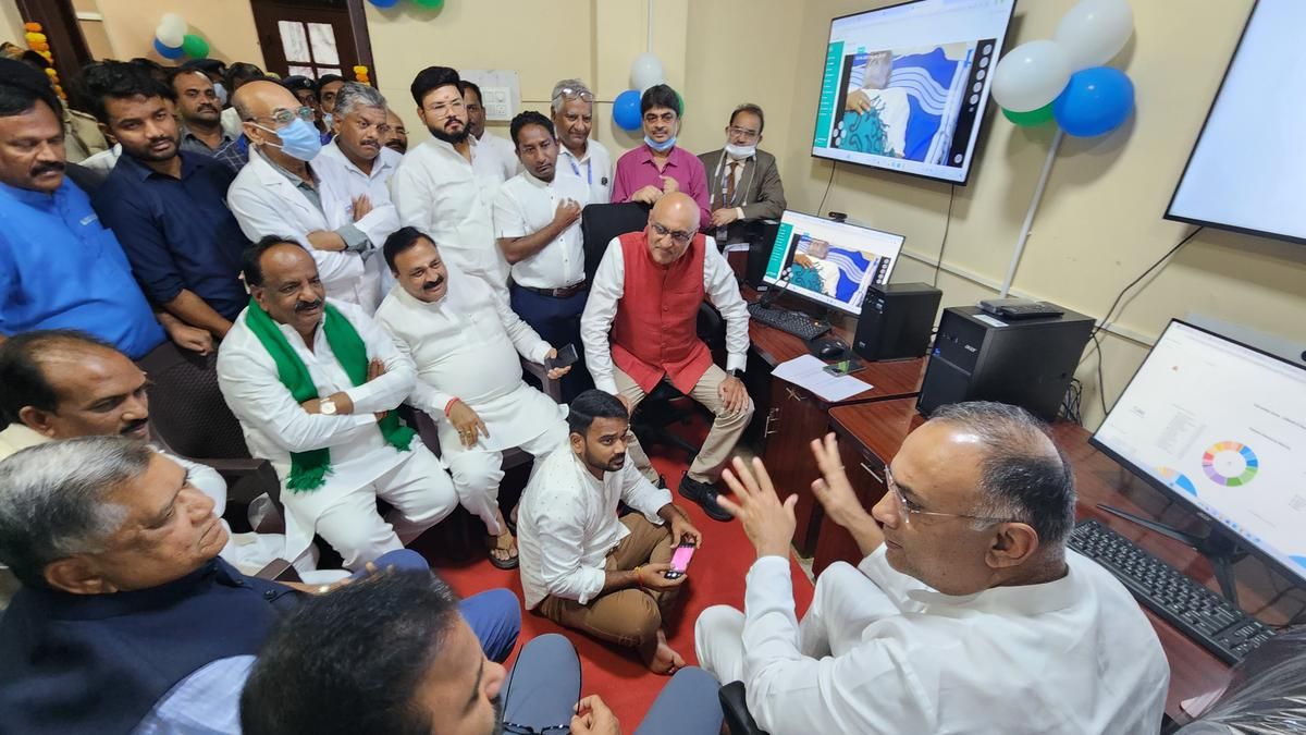 Health Minister Dinesh Gundu Rao inaugurates Tele ICU…