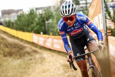 Back pain sidelines Ceylin del Carmen Alvarado from Zonhoven World Cup