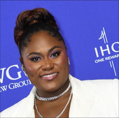 Danielle Brooks' Red Carpet Makeup Is An Ode to The Color Purple