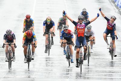 Relentless Ruby Roseman-Gannon wins Australian elite women's road race title