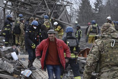 Tragedy in Ukraine: Russian missile strikes claim innocent lives