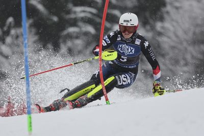 Shiffrin's Unfortunate Straddle Allows Vlhova to Lead World Cup Slalom
