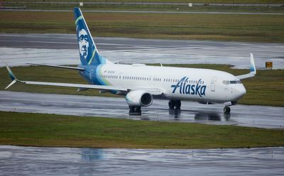 Alaska Airlines again grounds all Boeing 737 Max 9 jetliners as more maintenance may be needed