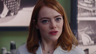 Emma Stone Reflects On The La La Land And Moonlight Oscar Slip-Up And Why It Left Her Mom 'Panicking'