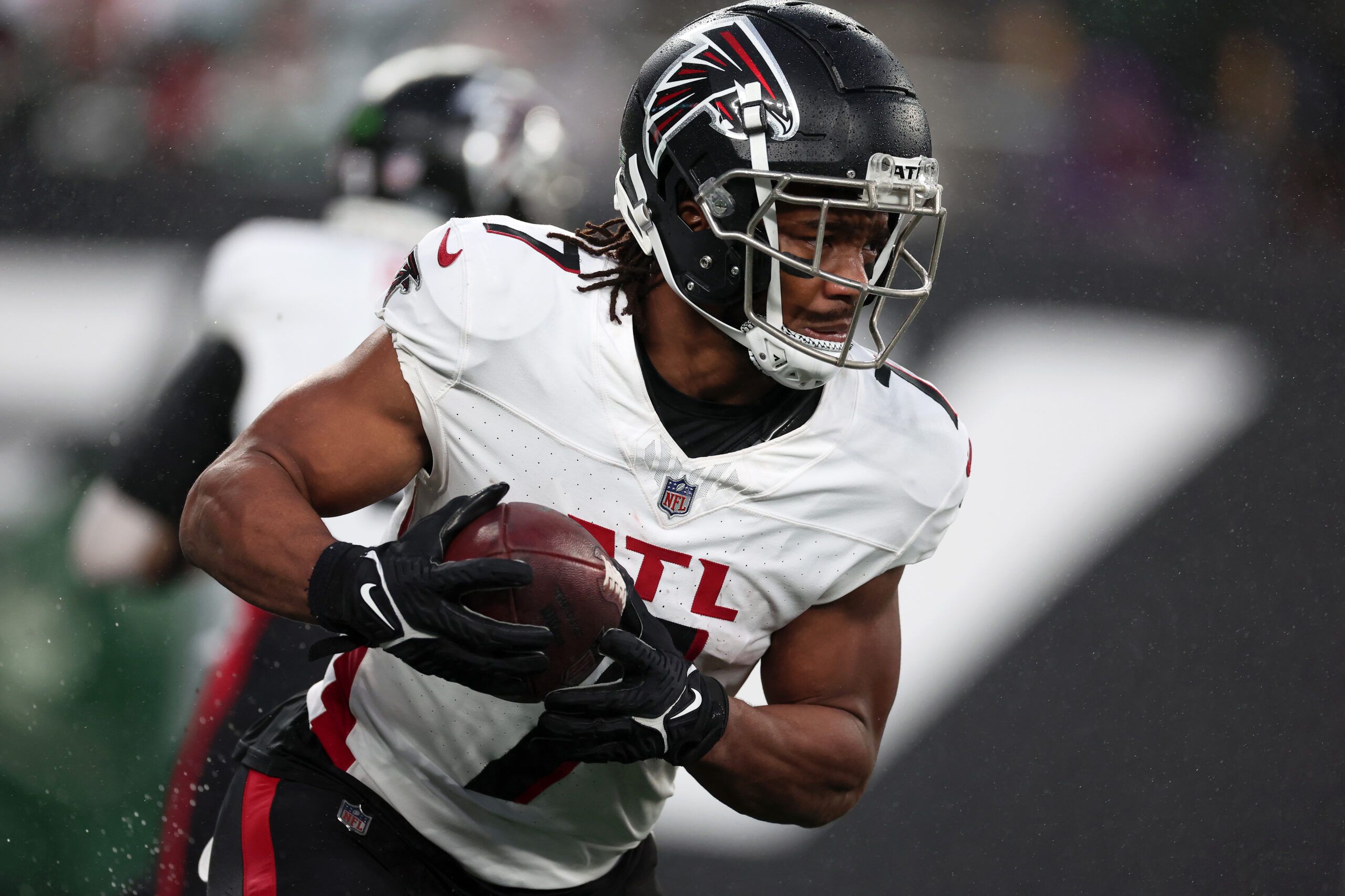 WATCH: Falcons RB Bijan Robinson scores 71-yard TD vs.…