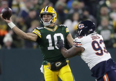 Jordan Love in complete control of Packers offense vs. Bears