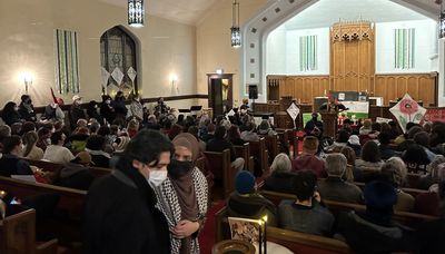 Faith leaders call for peace at Logan Square vigil for Palestinians killed in Gaza