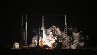 ULA's Vulcan rocket launches private US moon lander, 1st since Apollo, and human remains in debut flight