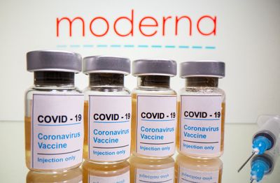 Moderna's COVID Vaccine Sales Exceed Expectations in 2023!