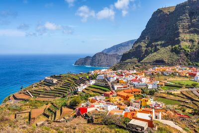 The Spanish islands with sun and volcanic peaks that you should make your next holiday destination