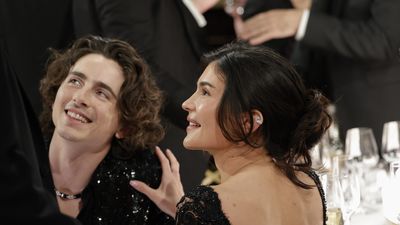 The Golden Globes Aired Kylie Jenner And Timothée Chalamet Kissing, And The Internet Exploded