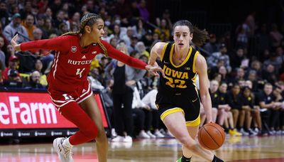 Iowa moves up to No. 3 in women’s AP Top 25 poll