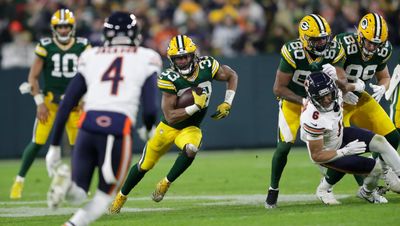 Aaron Jones helps power Packers into playoffs with incredible 3-game finish