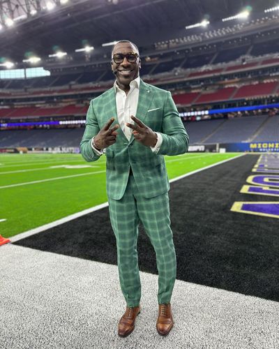 Shannon Sharpe's Sophisticated Style Shines in Light Green Suit