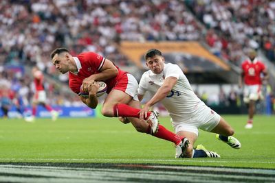 Gloucester to sign Wales scrum-half Tomos Williams from Cardiff