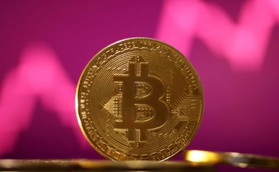 Bitcoin Bounces Back, Surges to ,943 in Remarkable Upturn