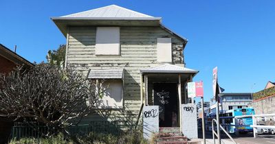 Newcastle heritage dispute: Age-old house worth six more months