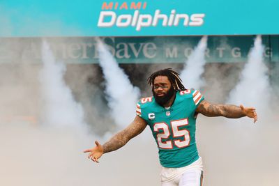 Dolphins not expecting to have CB Xavien Howard vs. Chiefs
