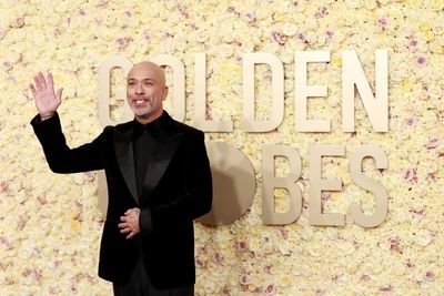 Golden Globes Ratings Recover Even As 'Horrid' Host Bombs