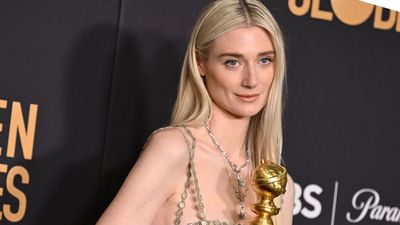 Elizabeth Debicki wore the most relatable shoes to accept her 2024 Golden Globe for Princess Diana portrayal