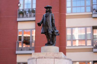 Park Service retracts decision to take down William Penn statue at Philadelphia historical site