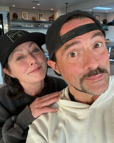 Kevin Smith and Shannen Doherty: A Stylish Duo Spreading Positivity