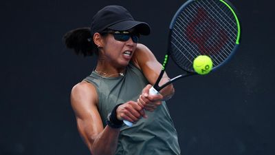 Aussies off to bright start in Open qualifying
