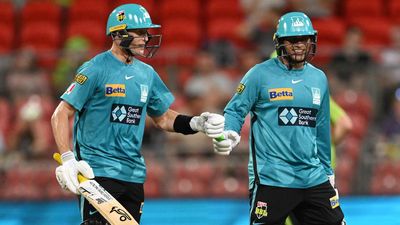 Marnus backs Khawaja on 'special' BBL dove unveiling