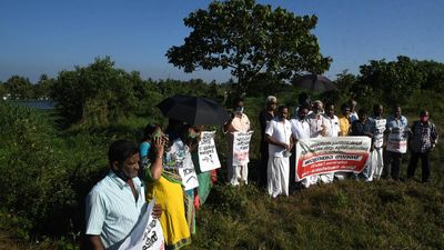 Moolampilly evictees petition the Kerala Government demanding rehabilitation and compensation