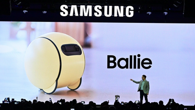 Samsung's AI home companion robot is back, and now it's a projector as well